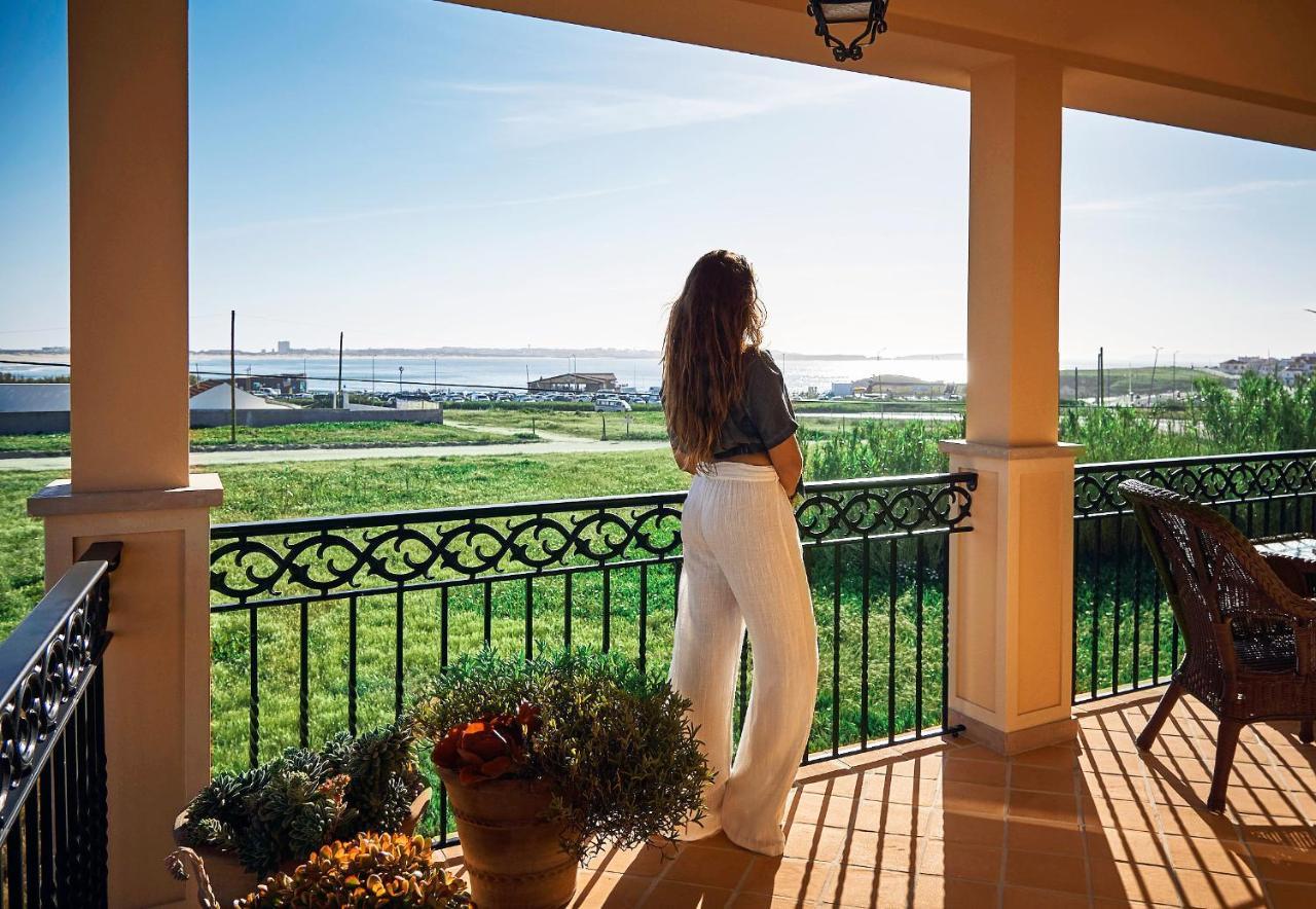 Silver Coast Beach Residence باليال المظهر الخارجي الصورة